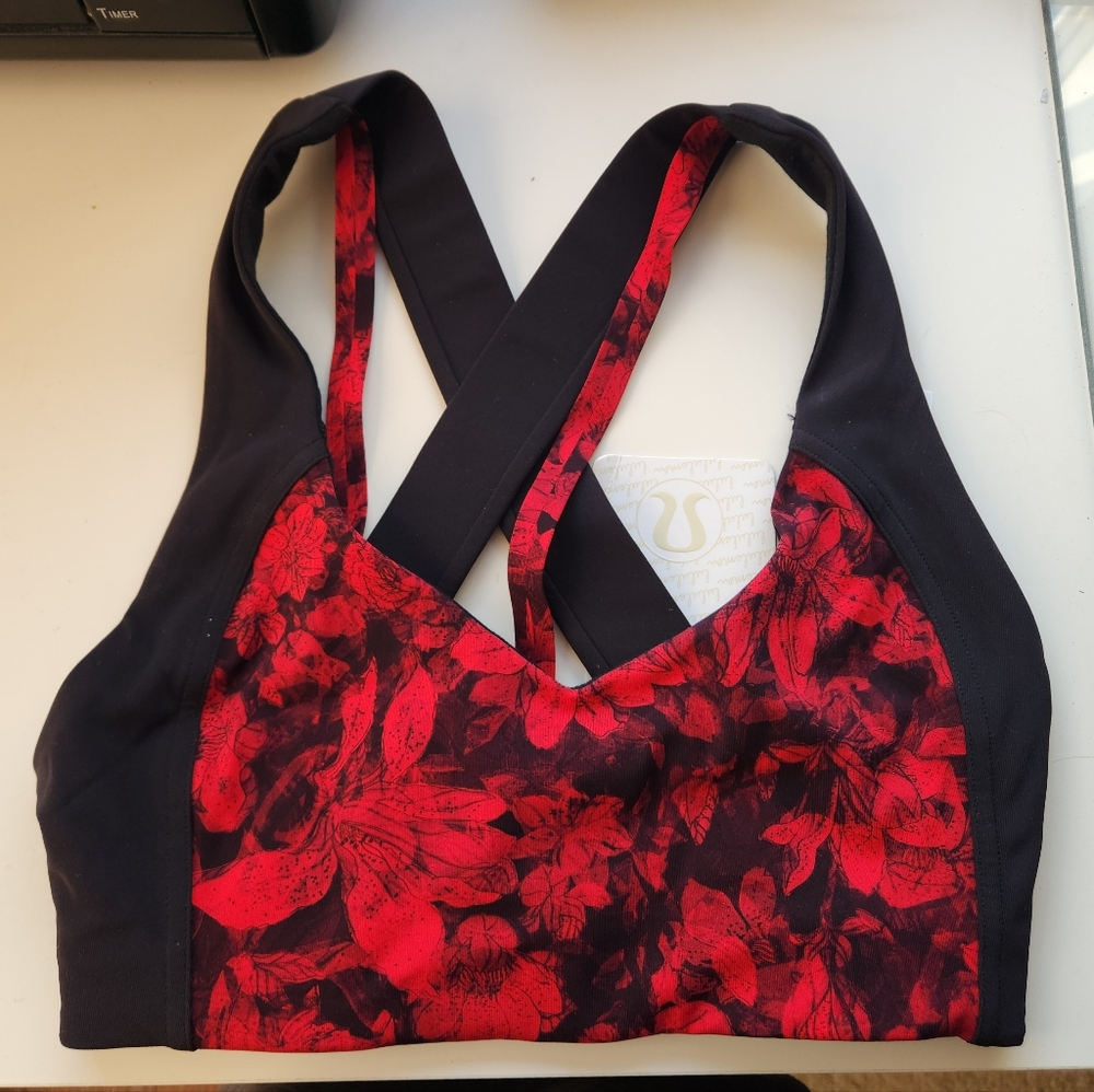 NEW WITH TAGS Lululemon sweat times sports bra size 4